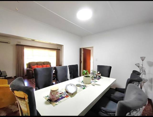 3 BEDROOM HOUSE FOR SALE IN SCOTTSVILLE